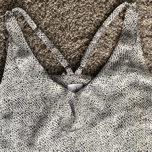 Cabi Sleeveless Strappy Tank Blouse Ruffled Collar & Back, B&W, Women’s M - Picture 4 of 16
